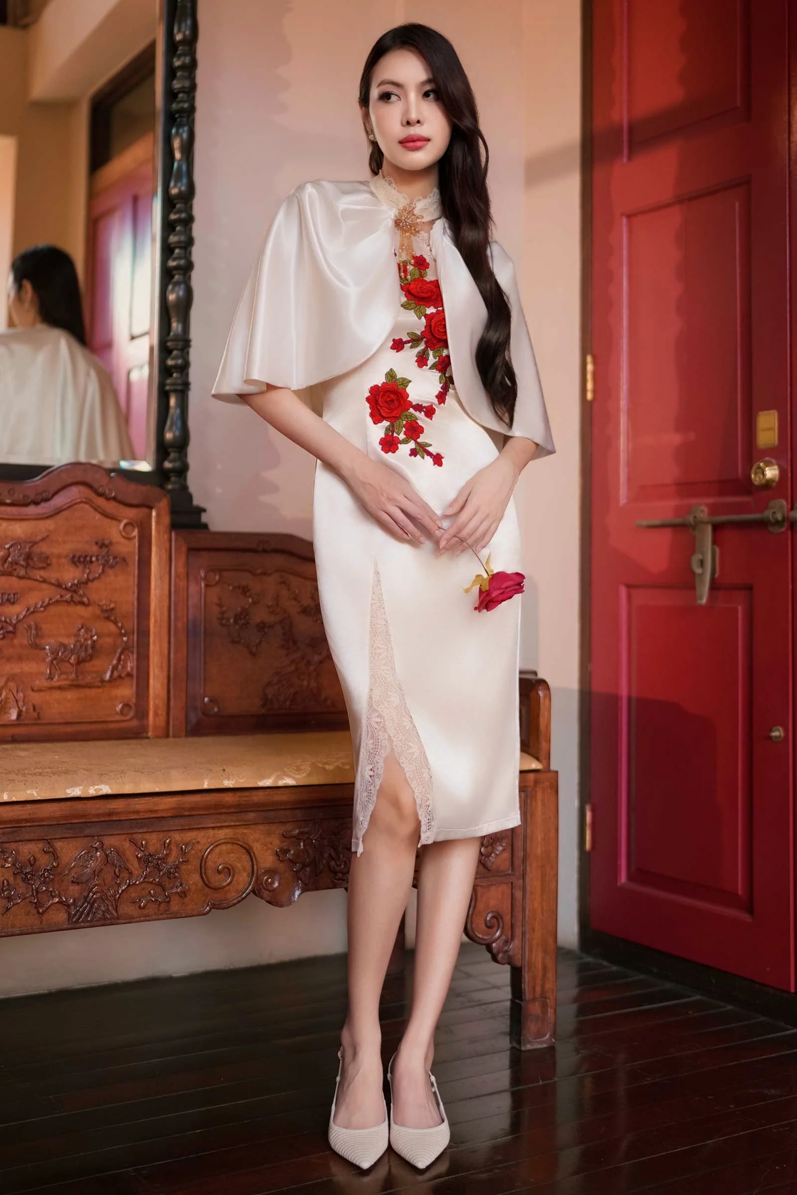Jin Yue Qipao Set (Champagne) - Image 9