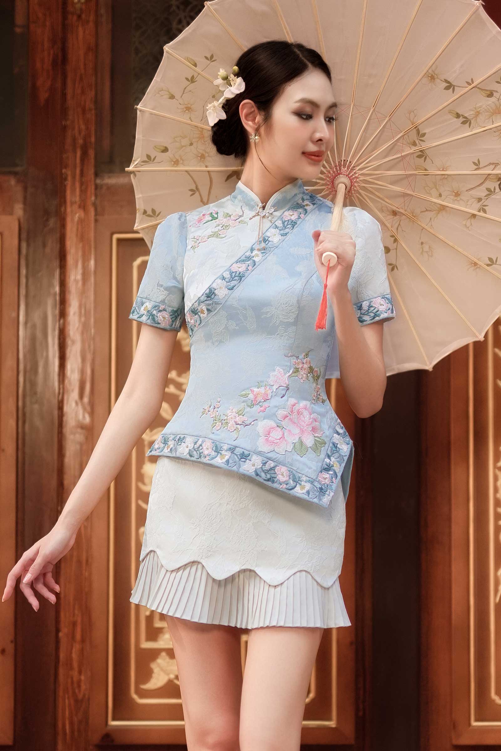Qinghua Peony Qipao Top (Baby Blue) - Image 2