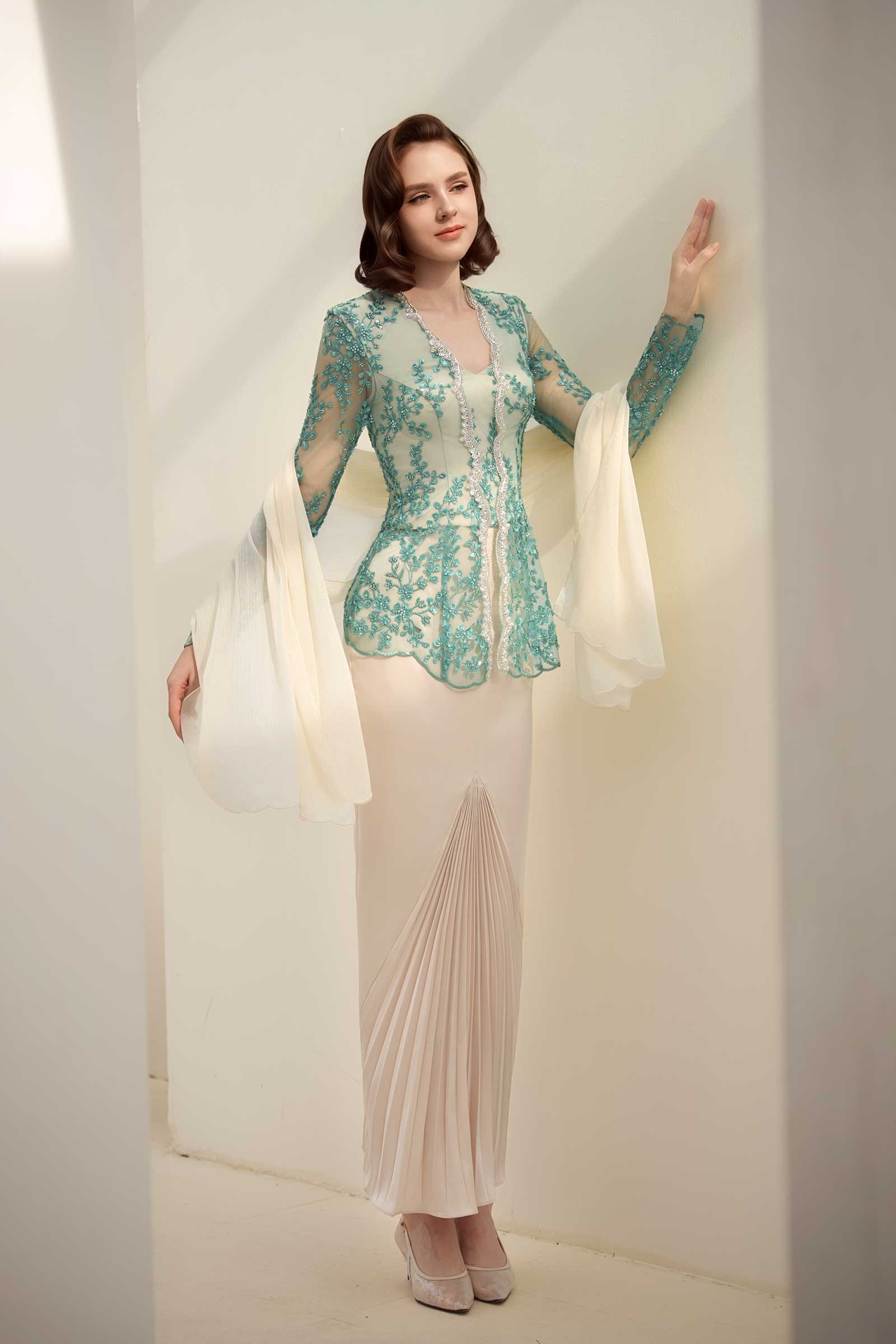 Zamrud Kebaya Set - Image 5