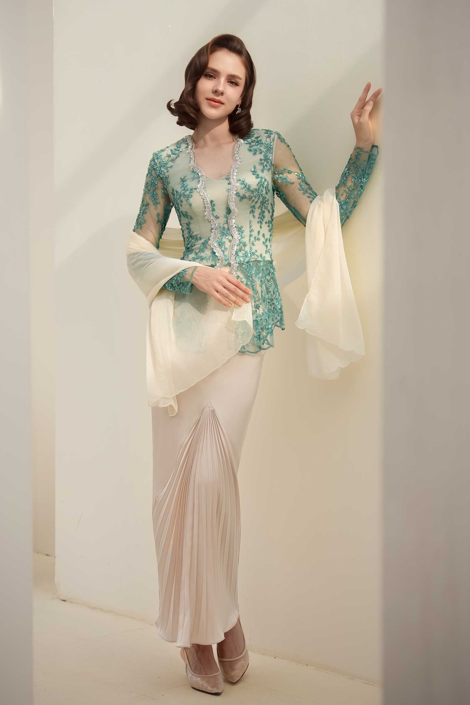 Zamrud Kebaya Set - Image 6