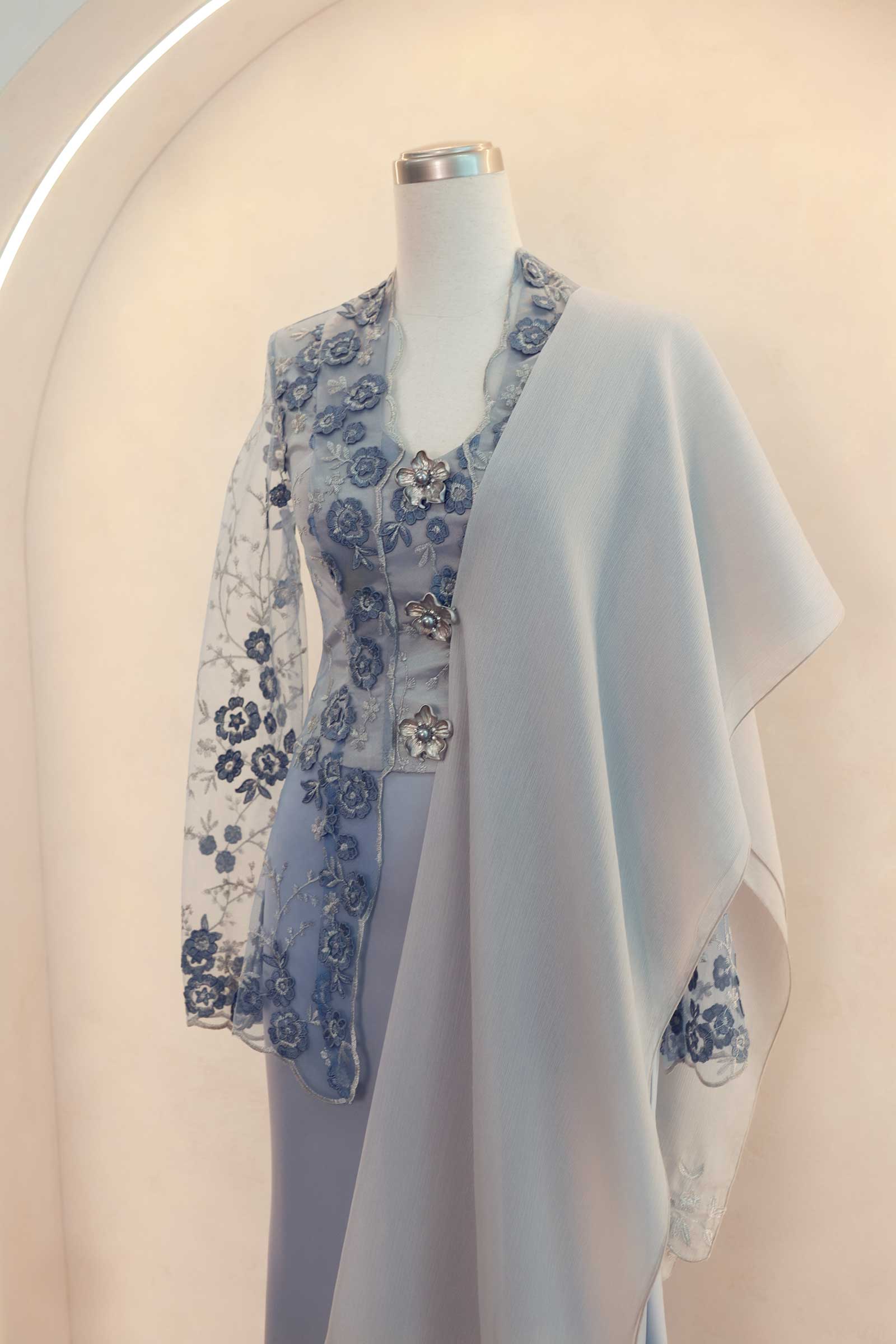 Mawar Kebaya Top (Blue) - Image 16