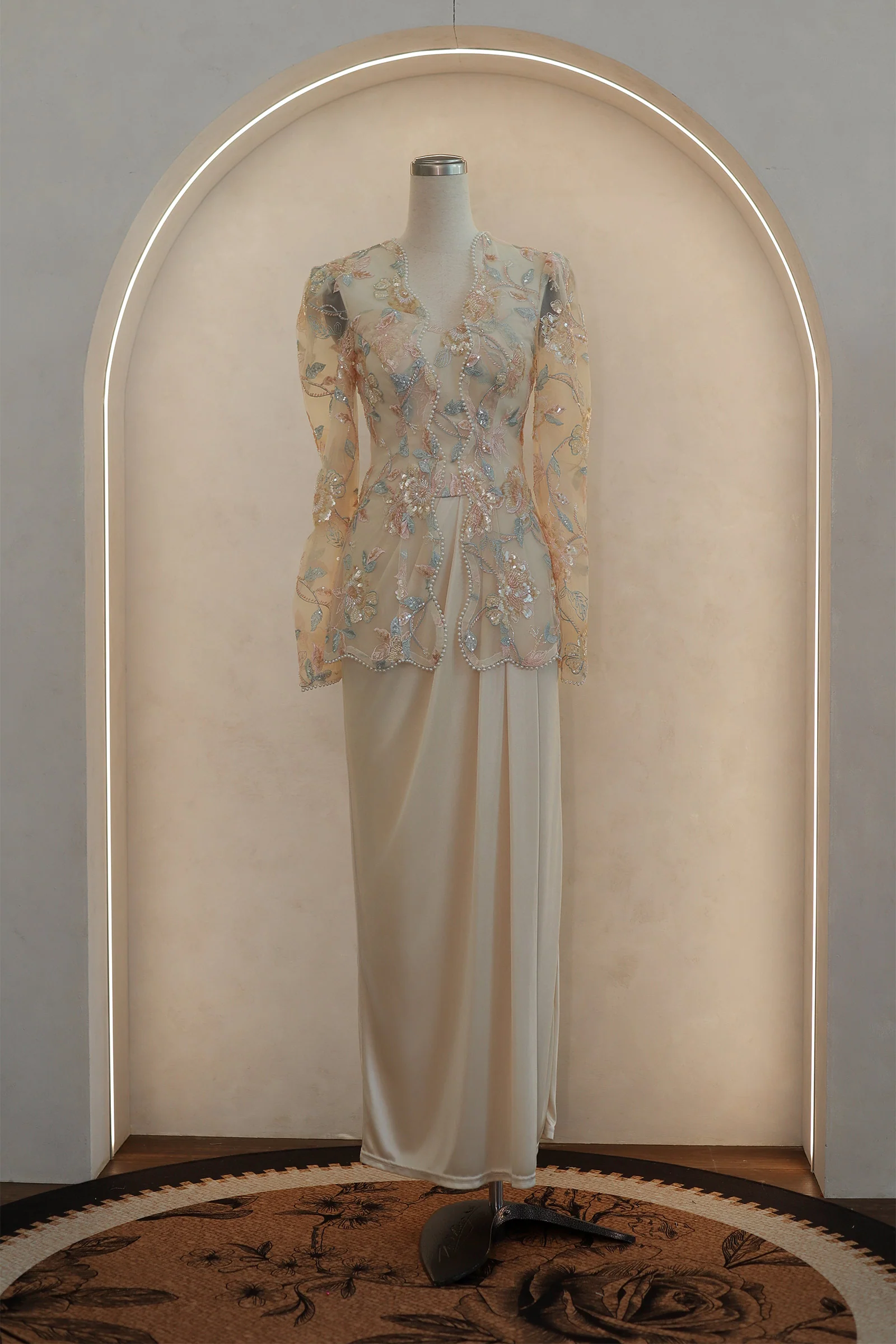 Thea Kebaya Top (Blush Petal) - Image 24