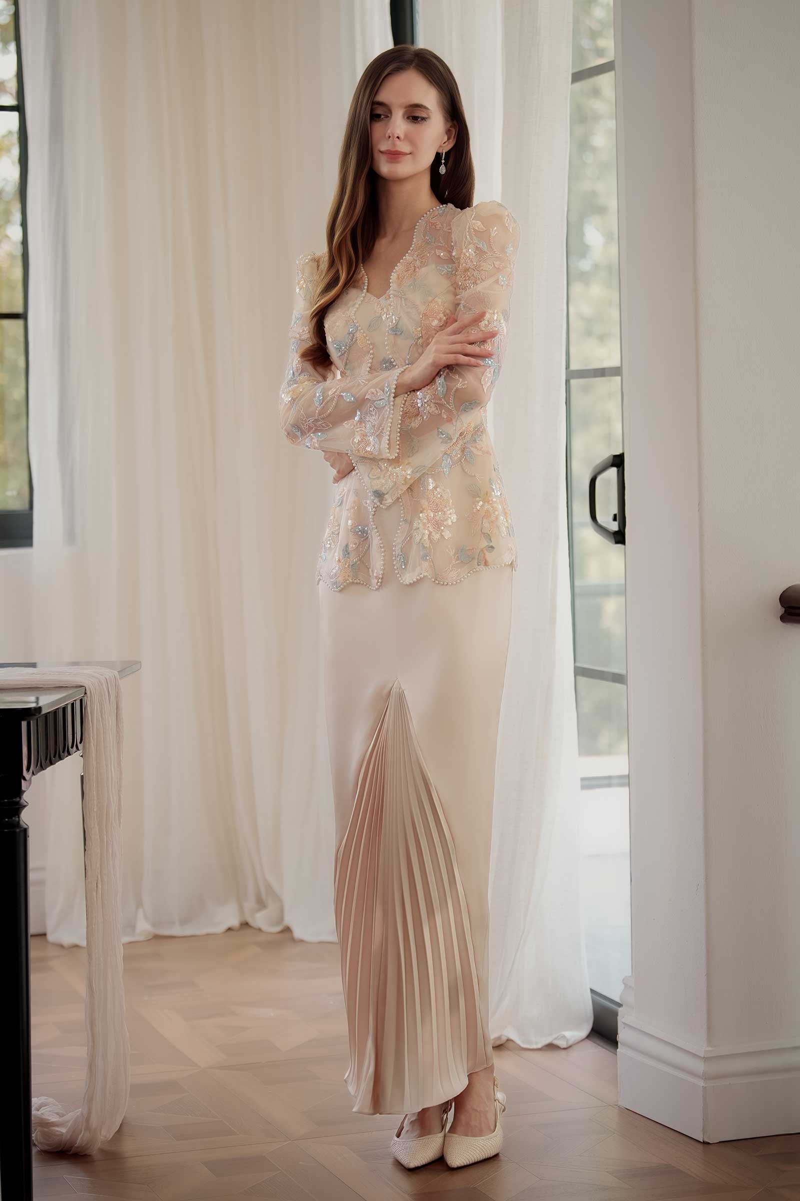 Thea Kebaya Top (Blush Petal) - Image 34