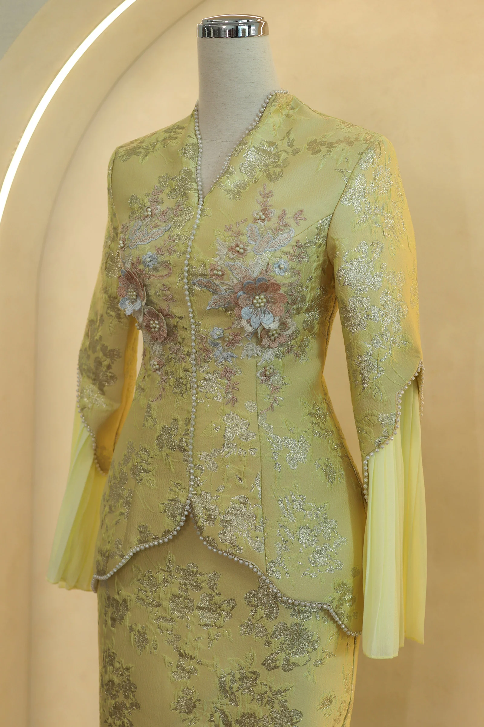 Rosabella Kebaya Set (Sunlit Butter) - Image 11