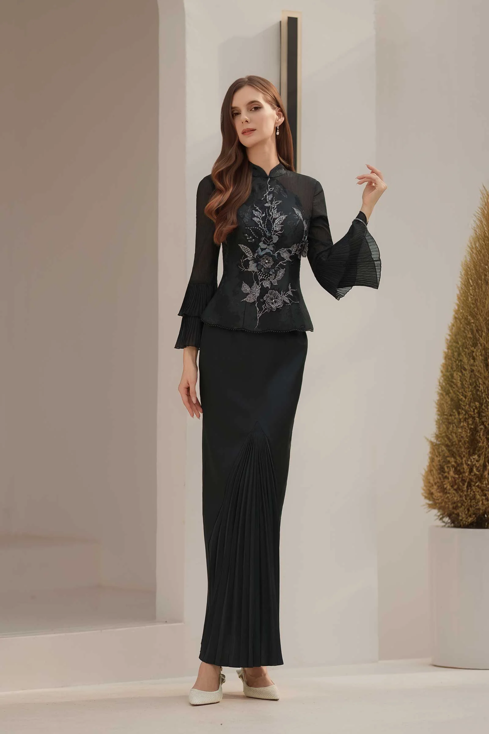 Alya Kebaya Set (Black) - Image 2