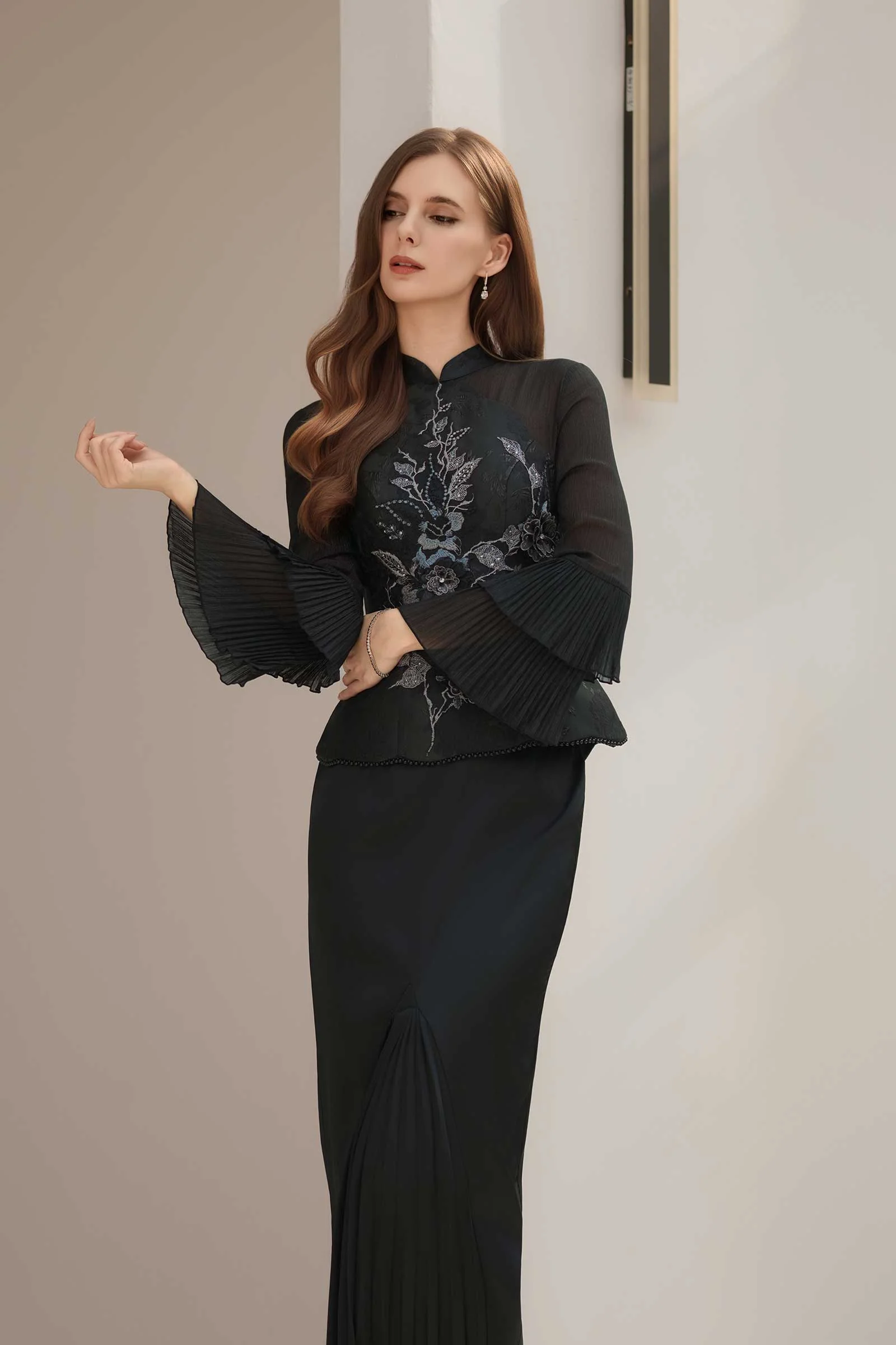 Alya Kebaya Top (Black) - Image 6