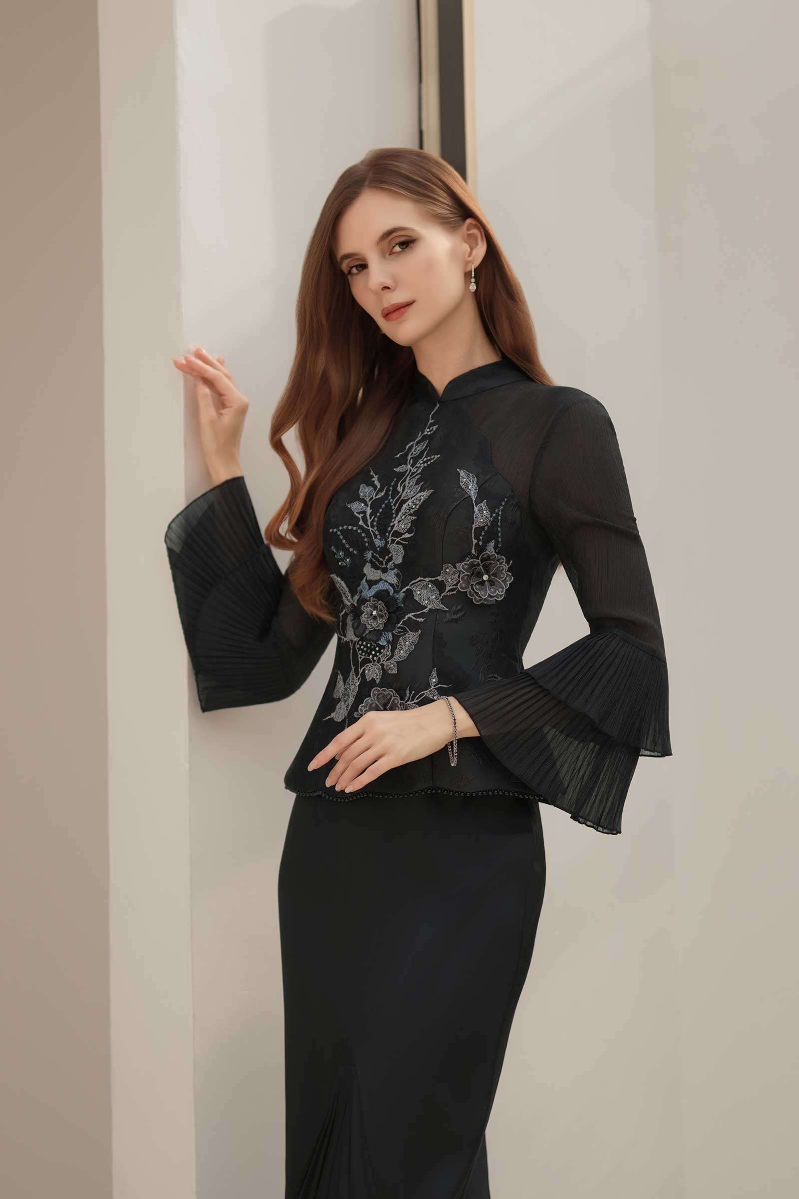 Alya Kebaya Top (Black) - Image 9