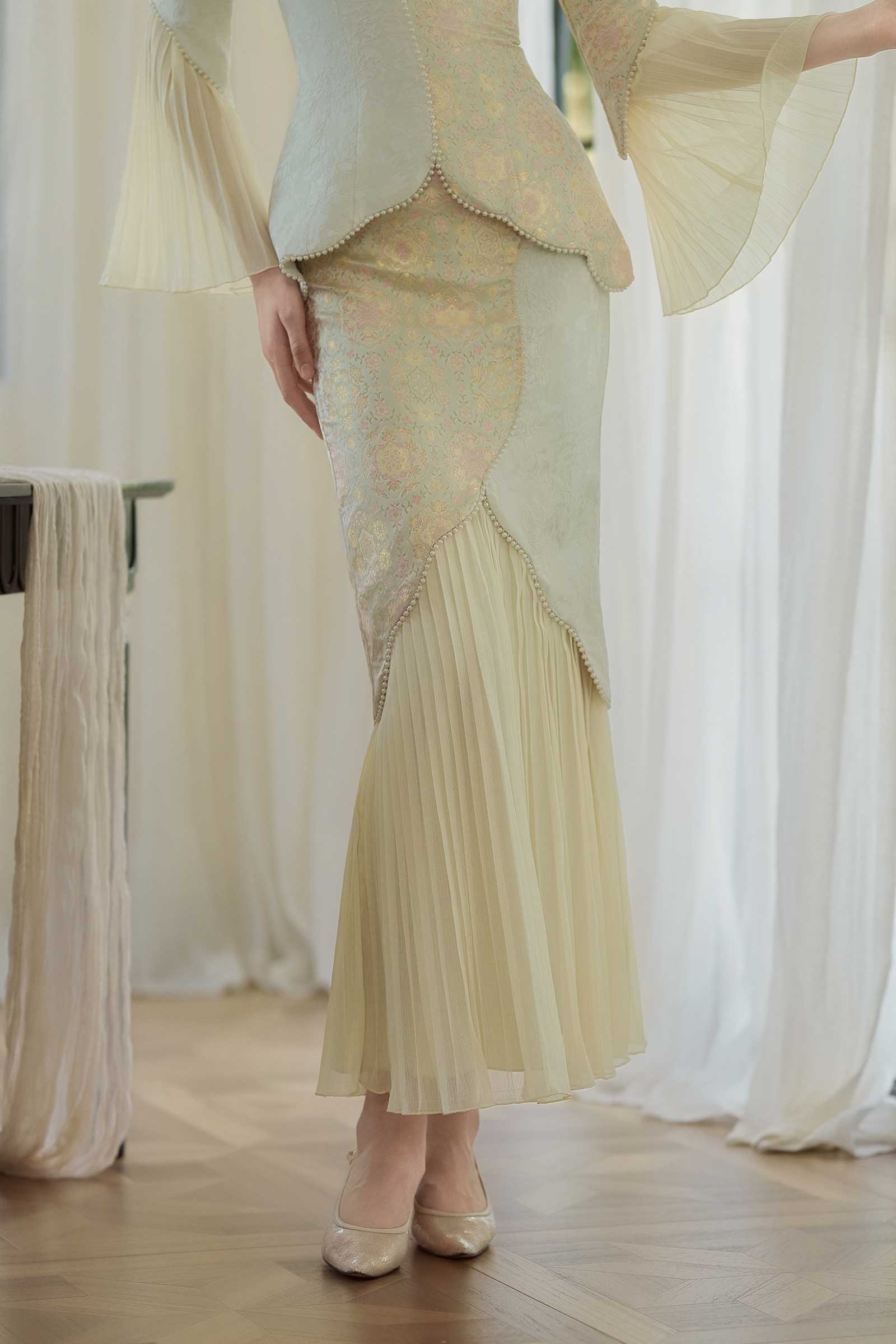 Niessa Kebaya Set (Pistachio) - Image 16