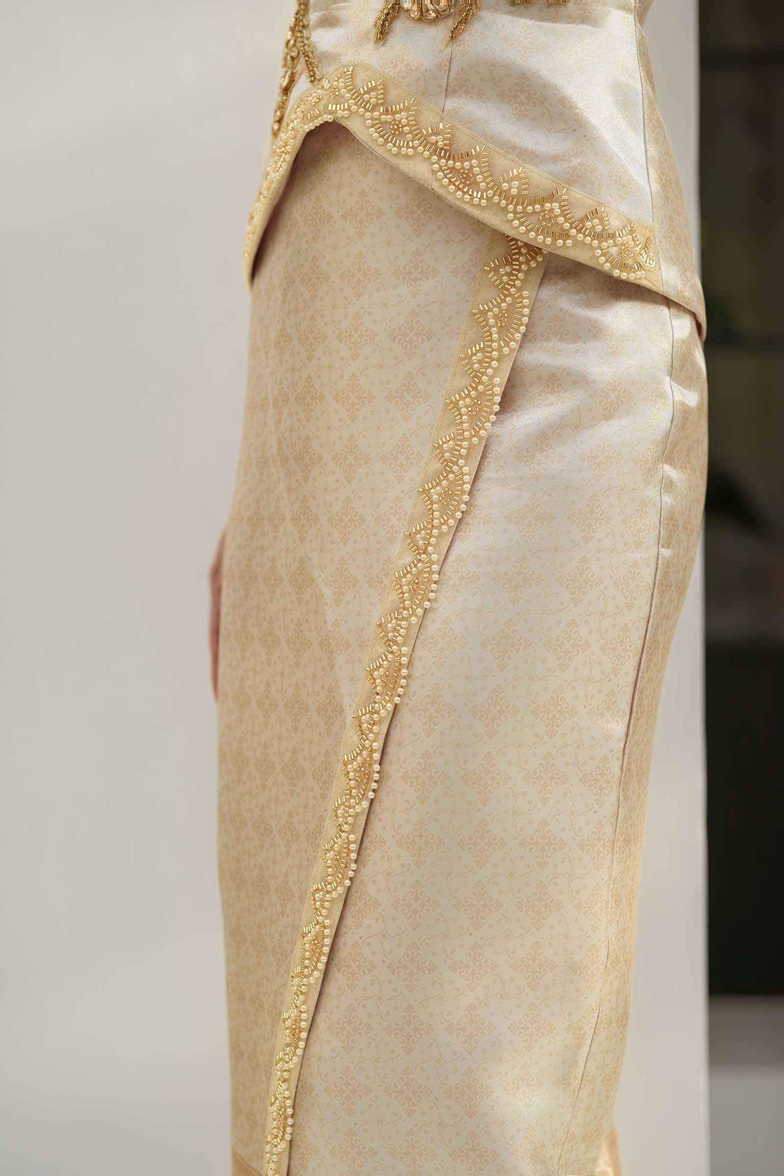Puteri Kebaya Set (Gold) - Image 15