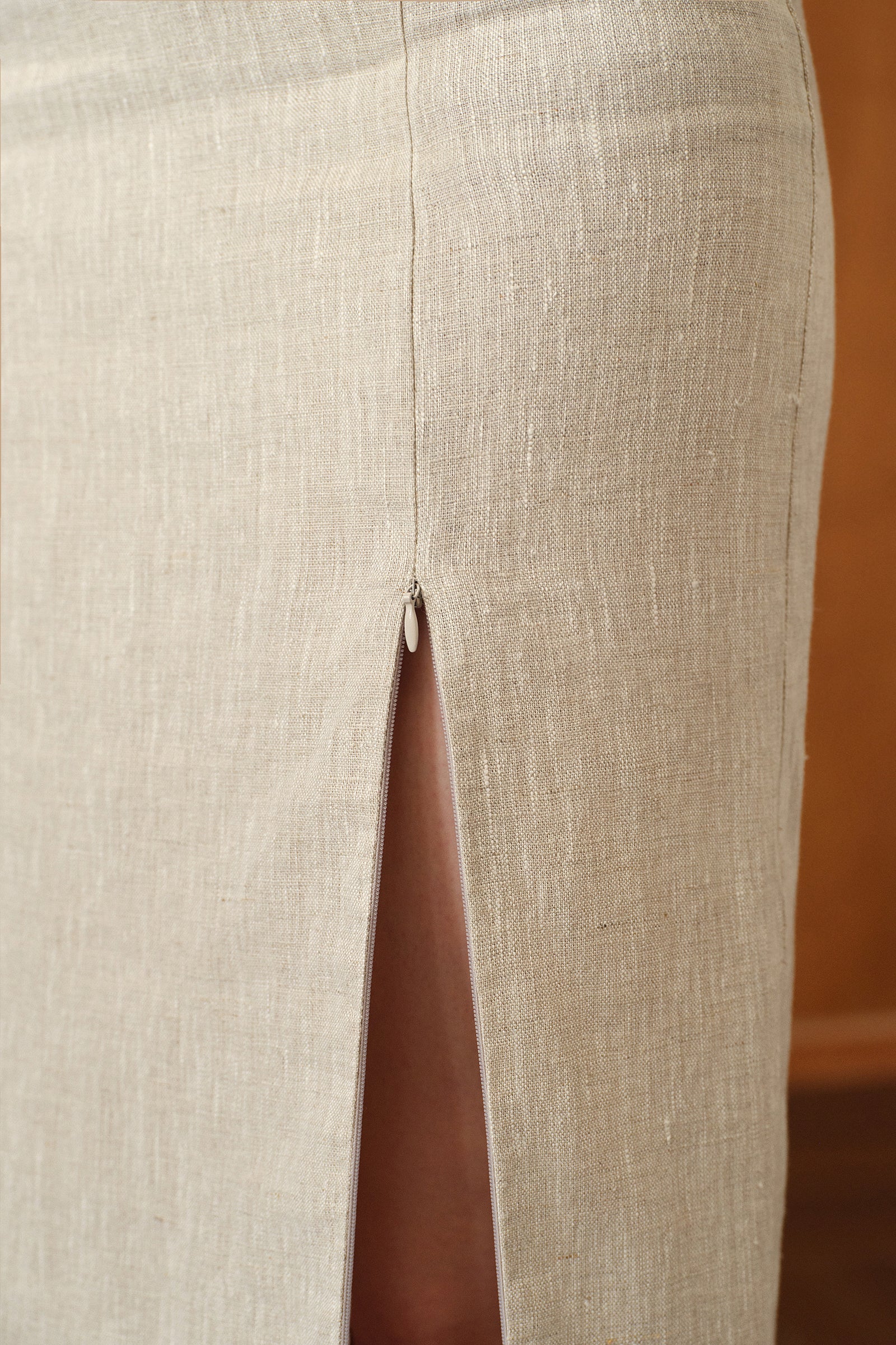 Mara Linen Midi Skirt (Natural Linen) - Image 10