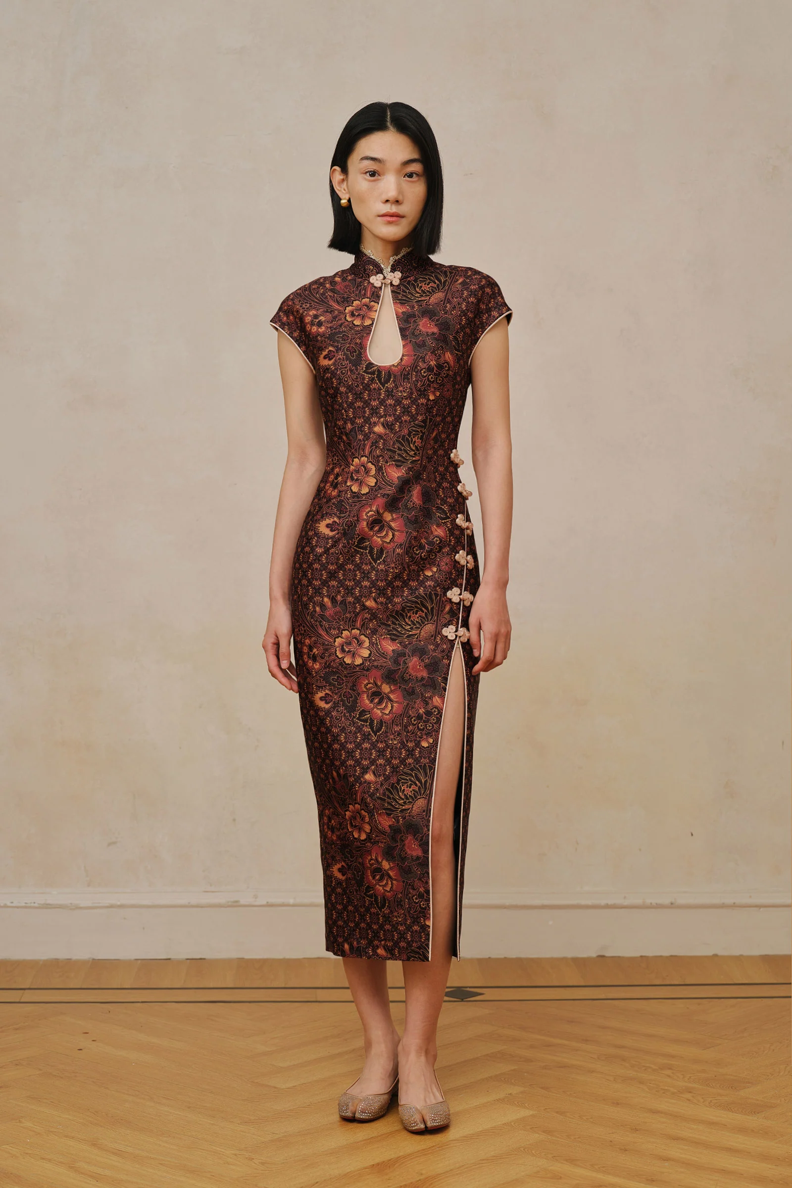 Liuya Qipao (Rose Champagne) - Image 3