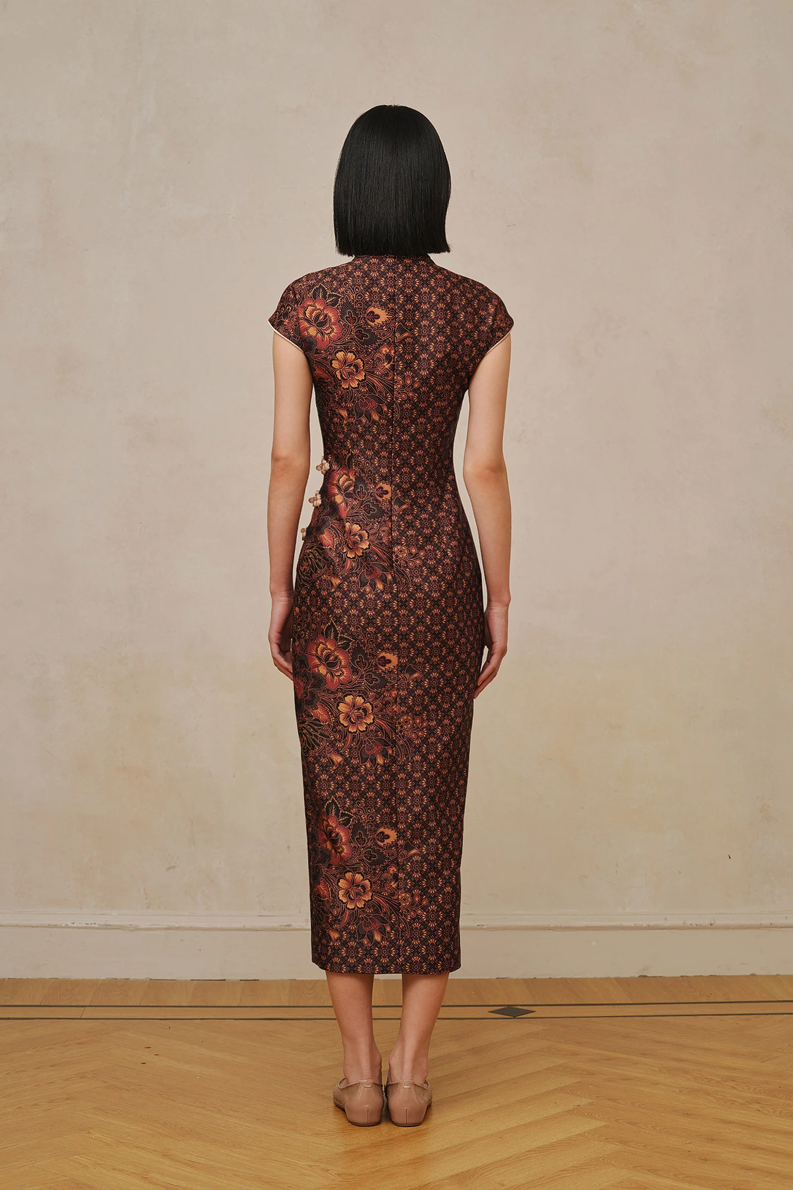 Liuya Qipao (Saffron) - Image 10