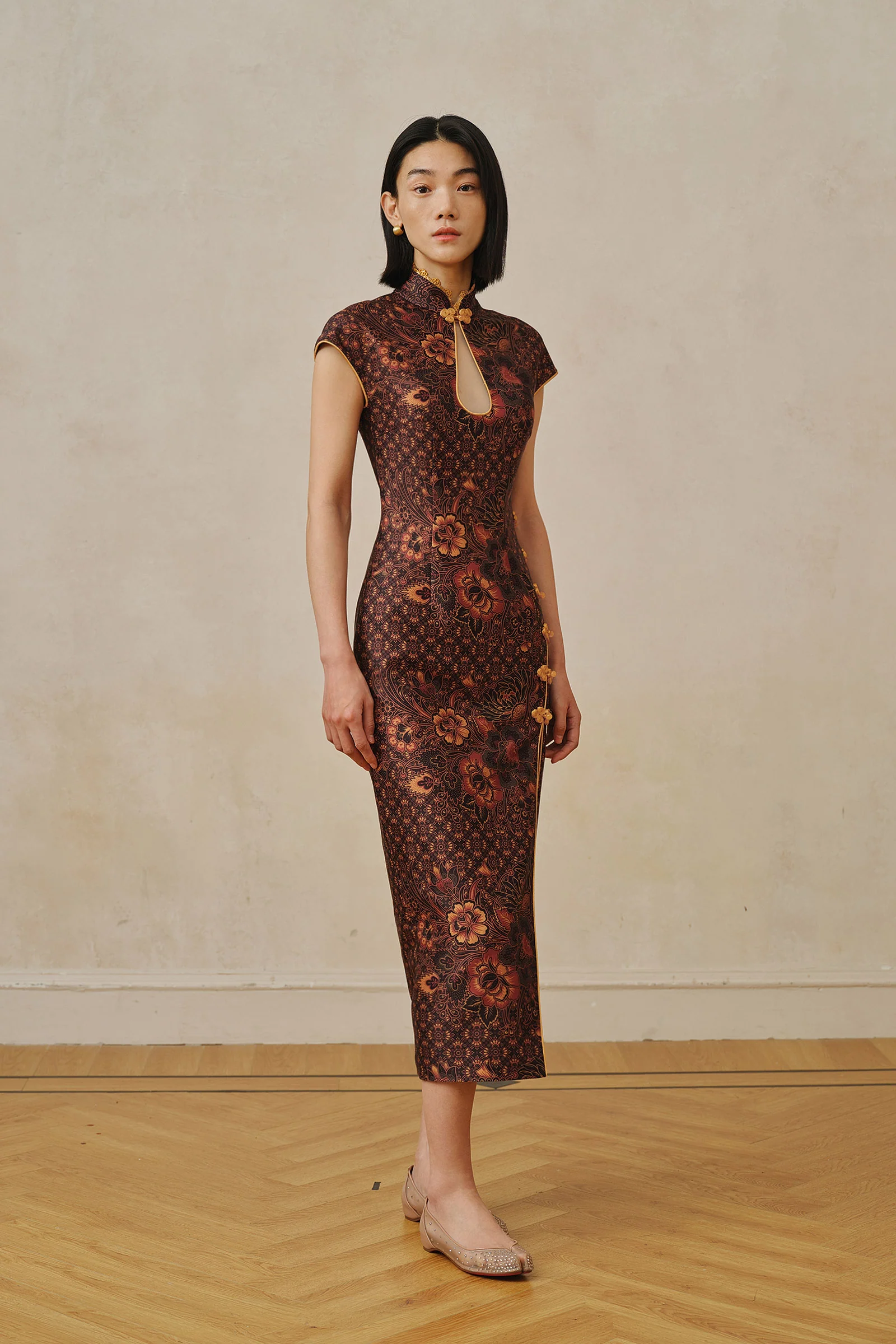 Liuya Qipao (Saffron) - Image 6