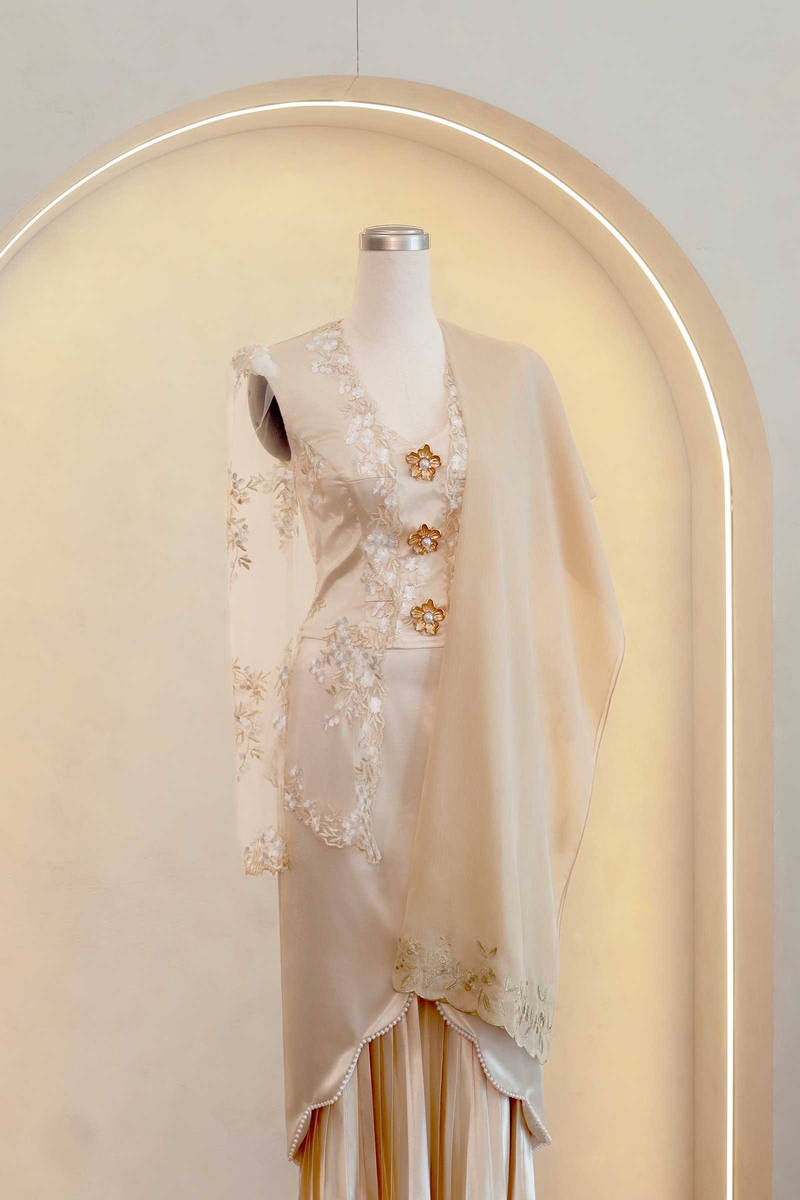 Seraya Kebaya Set (Champagne) - Image 6