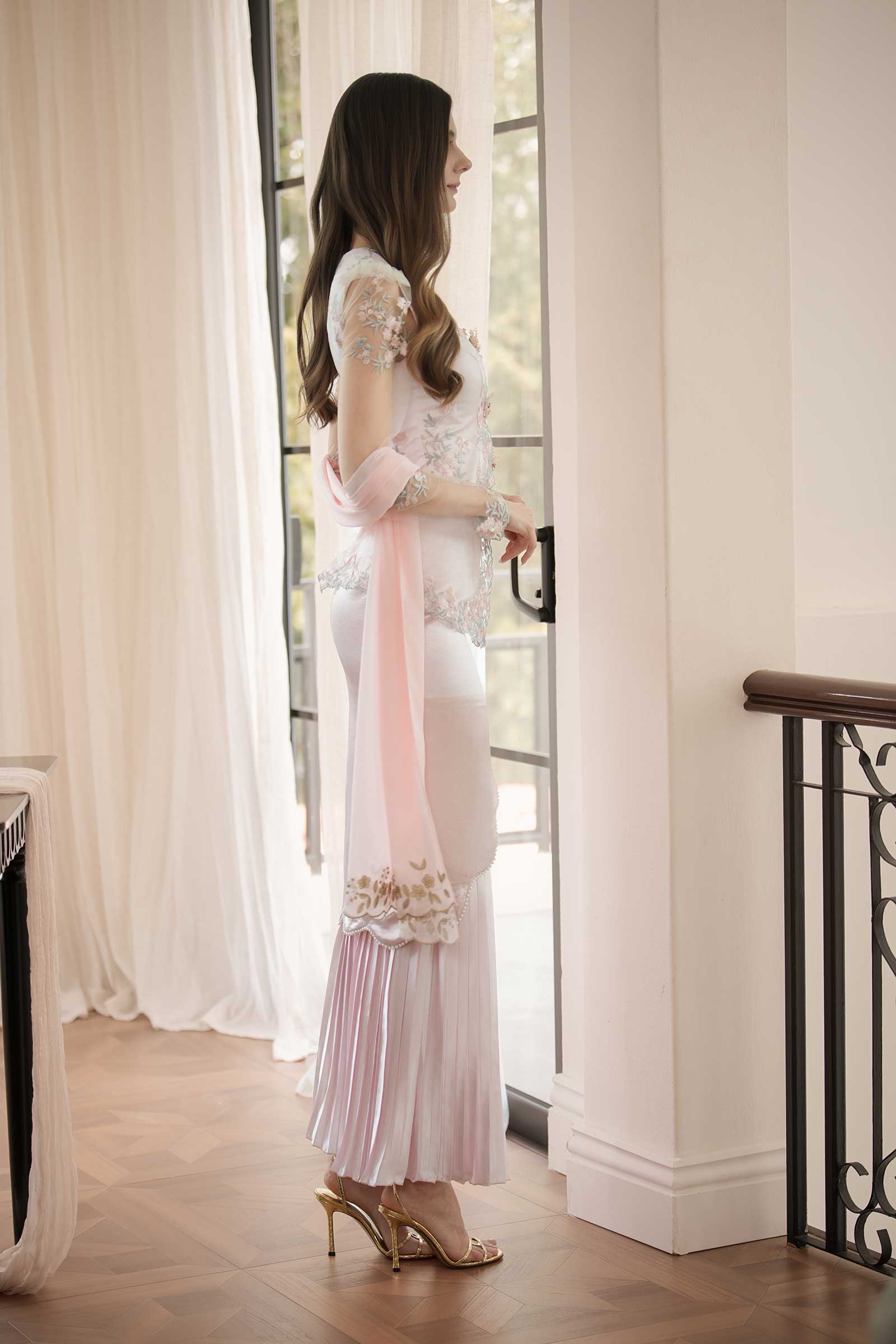 Seraya Kebaya Top (Pink) - Image 15