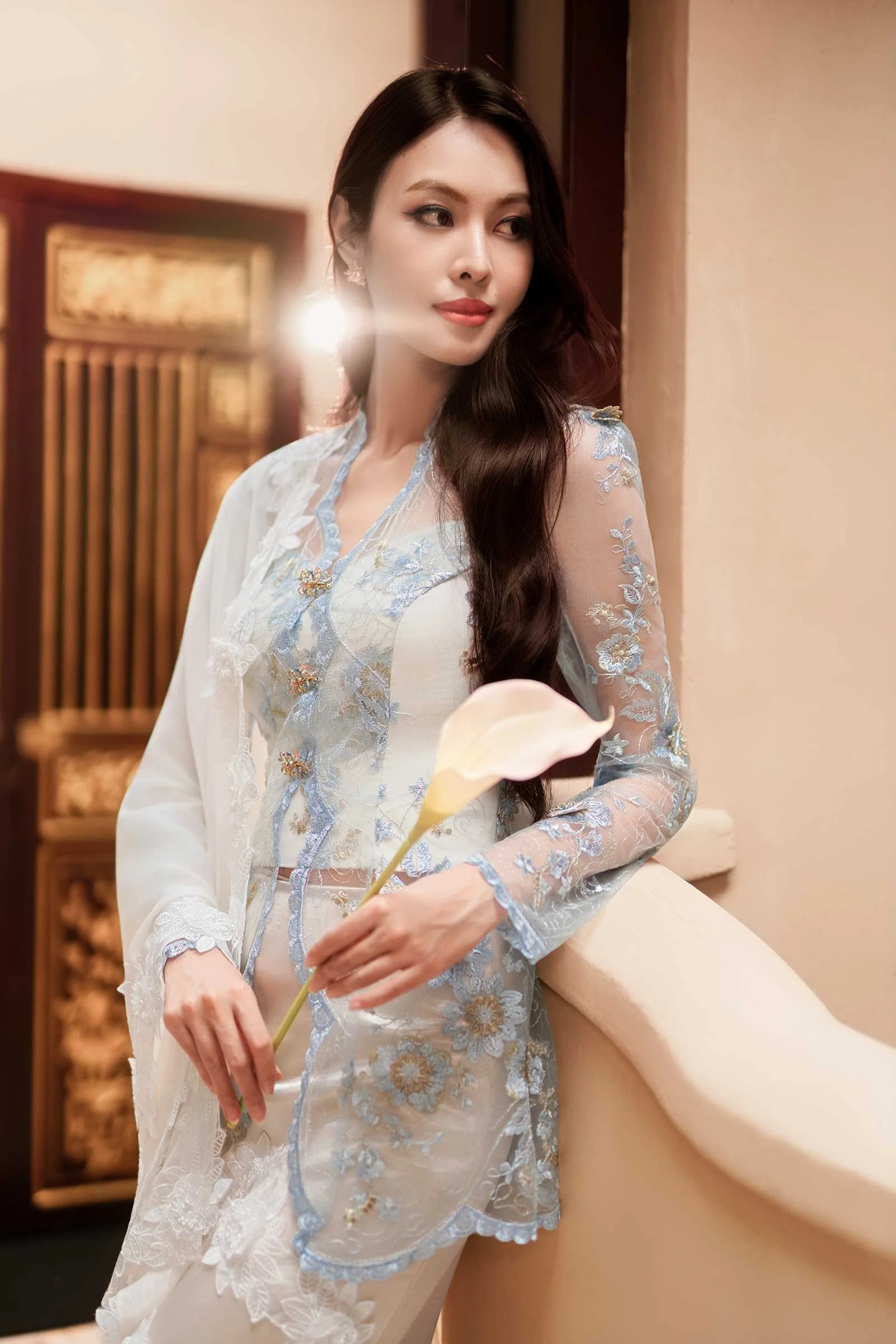 Sorella Shawls (Off White) (Non Returnable) - Image 16