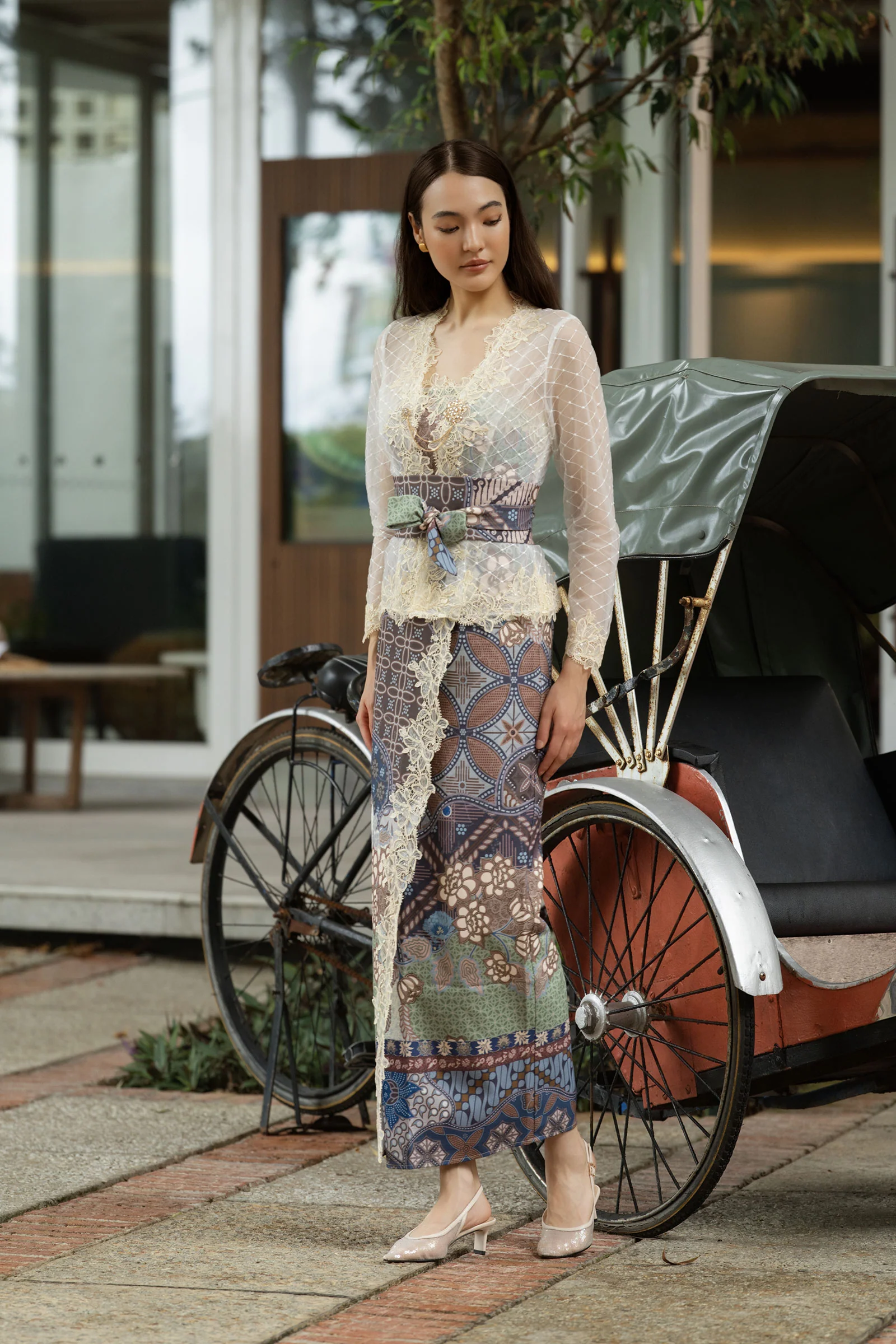 The Soleil Kebaya Top (White) - Image 18
